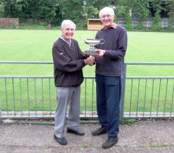 Ken Rose receives the Senior Consolation Cup from David Allcock (Committee)